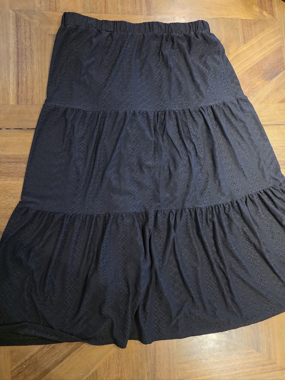 Lularoe Tiered Maxi Skirt Sz 3XL Textured Eyelet Solid Black Stretch Waistband